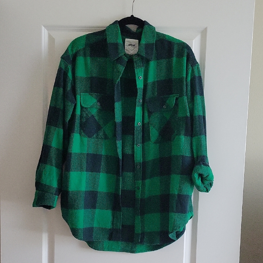 AERIE Green and Black Flannel Oversized Button Down Shirt